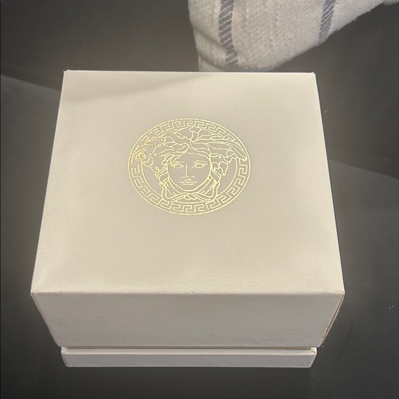 Versace Men's Watch in Black and Gold - Picture 8 of 9